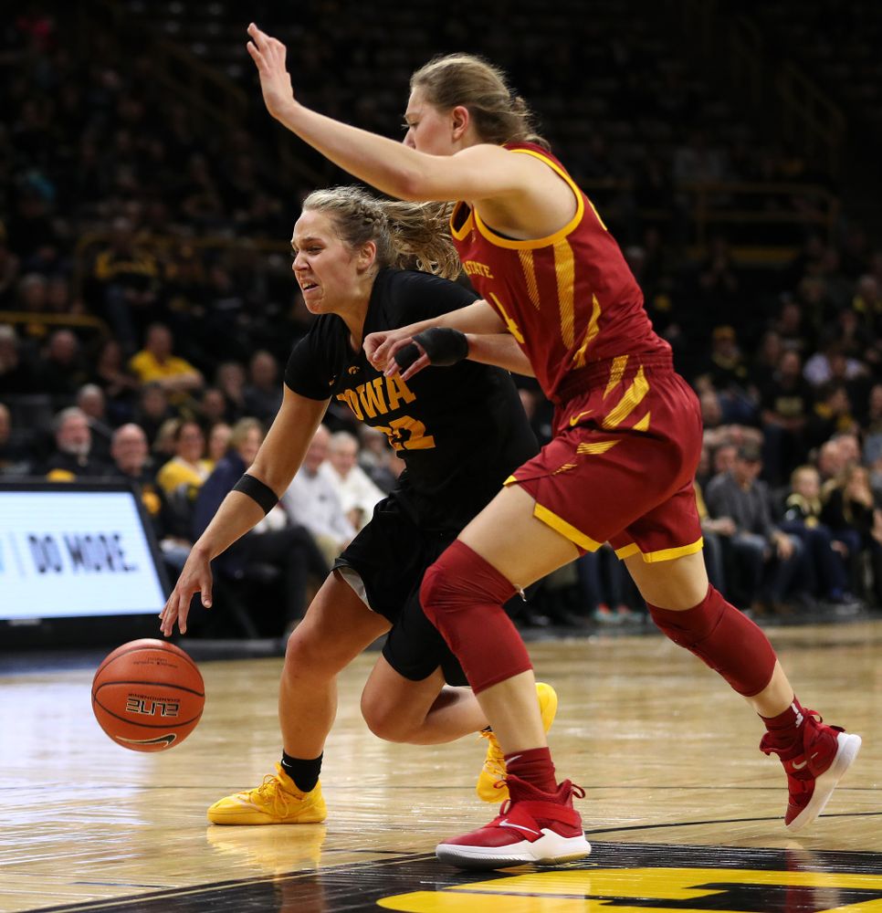 against the Iowa State Cyclones in the Iowa Corn Cy-Hawk Series Wednesday, December 5, 2018 at Carver-Hawkeye Arena. (Brian Ray/hawkeyesports.com)