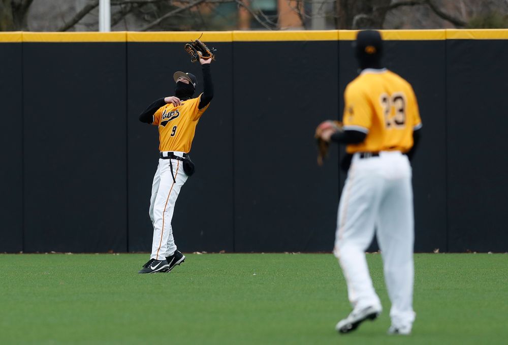 Iowa Hawkeyes outfielder Ben Norman (9) against the Ohio State Buckeyes Sunday, April 8, 2018 at Duane Banks Field.(Brian Ray/hawkeyesports.com)