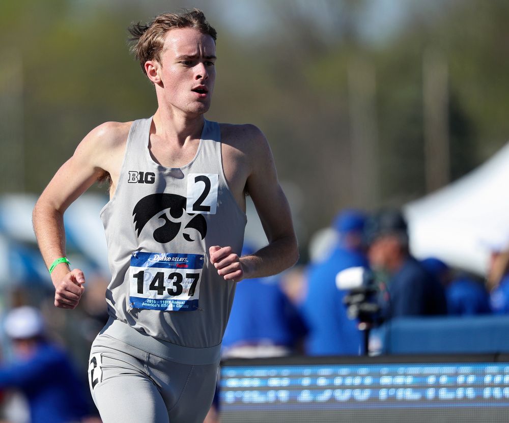 Iowa's Jeff Roberts runs the men's 1500 meter event during the first day of the Drake Relays at Drake Stadium in Des Moines on Thursday, Apr. 25, 2019. (Stephen Mally/hawkeyesports.com)