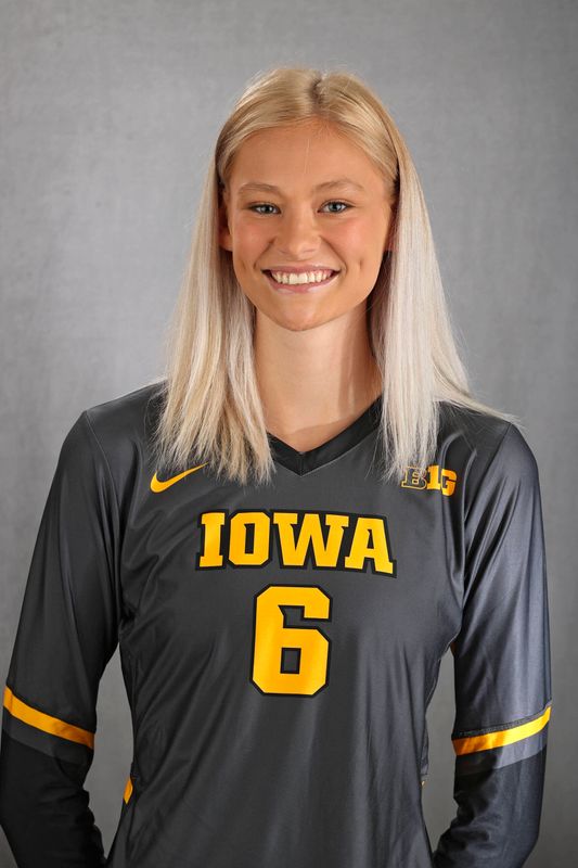 Delaney McSweeney - Volleyball - University of Iowa Athletics