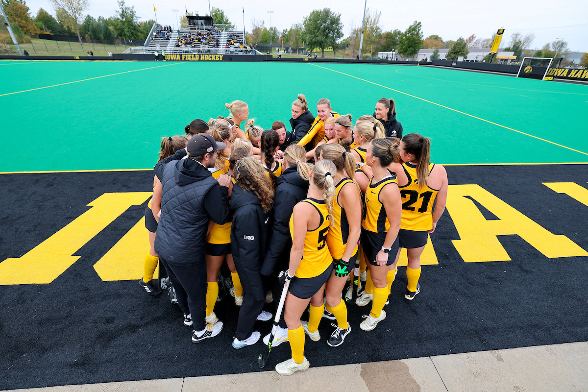 17 Hawkeyes Named to NFHCA National Academic Squad - Iowa Hawkeyes ...