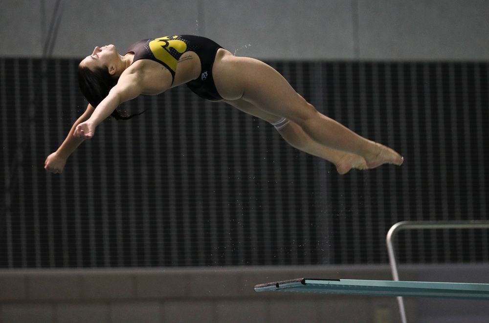 Iowa's Jayah Mathews competes in the 3-meter springboard competition during the third day of the Hawkeye Invitational at the Campus Recreation and Wellness Center on November 16, 2018. (Tork Mason/hawkeyesports.com)