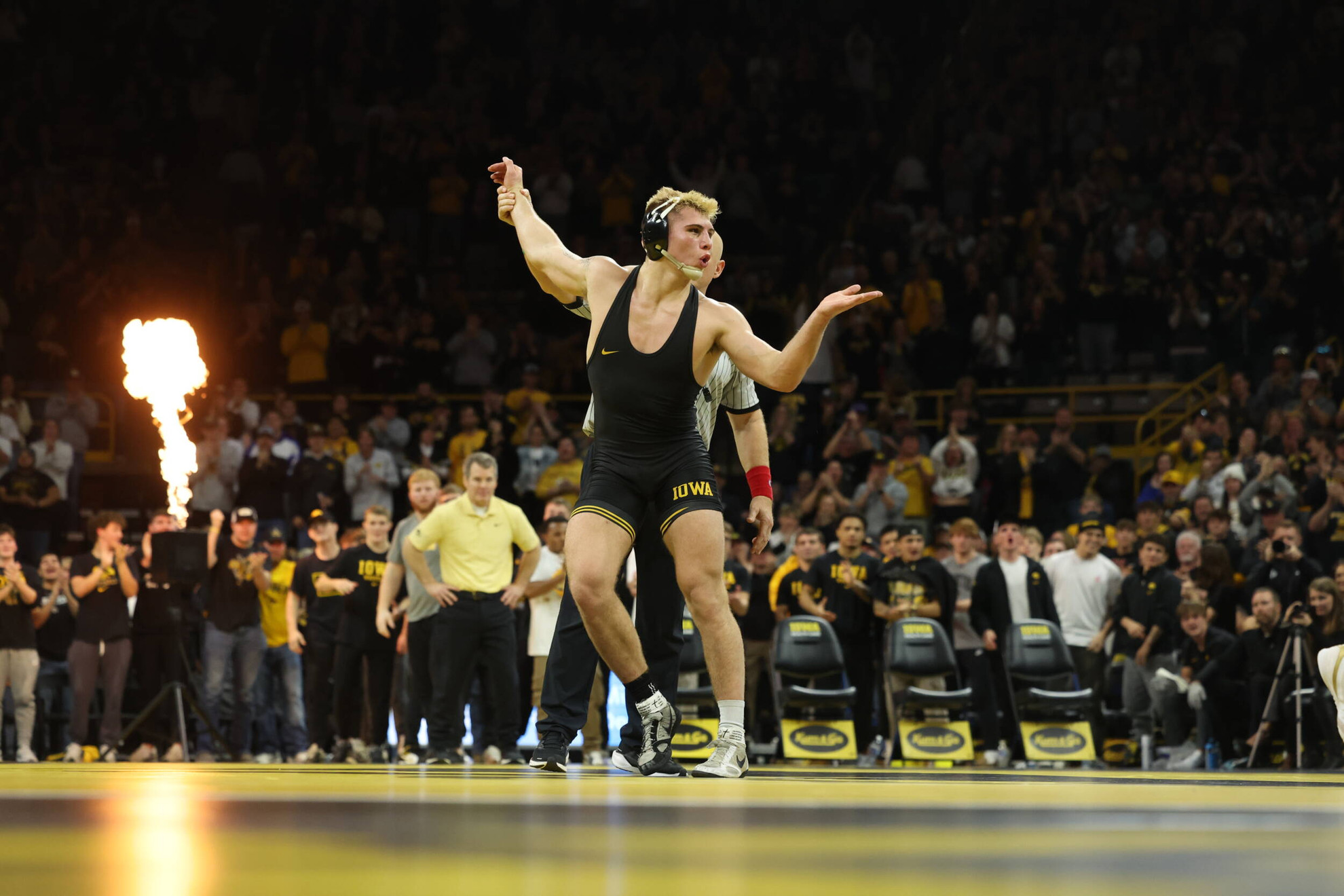 Hawkeyes Win Iowa Corn Cy-Hawk Dual, 21-15 - Iowa Hawkeyes