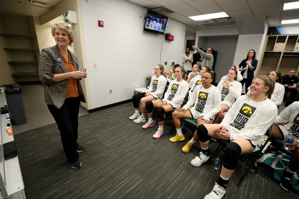 Iowa Hawkeyes head coach Lisa Bluder against Ohio State in the quarterfinals of the Big Ten Basketball Tournament Friday, March 6, 2020 at Bankers Life Fieldhouse in Indianapolis. (Brian Ray/hawkeyesports.com)