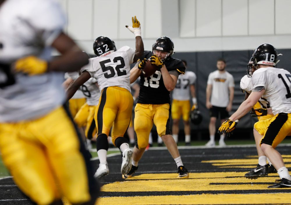 Iowa Hawkeyes tight end Drew Cook (18) during spring practice  Thursday, March 29, 2018 at the Hansen Football Performance Center. (Brian Ray/hawkeyesports.com)