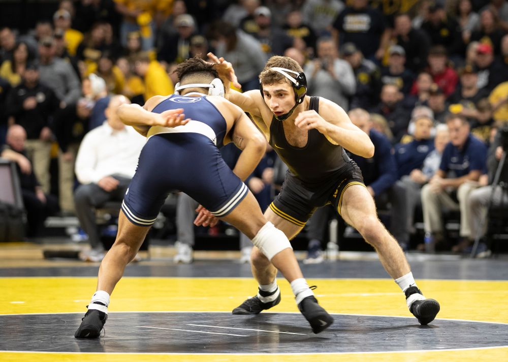 Iowa’s Austin DeSanto wrestles Penn State’s Roman Bravo-Young at 133 pounds Friday, January 31, 2020 at Carver-Hawkeye Arena. DeSanto Injury defaulted. (Brian Ray/hawkeyesports.com)
