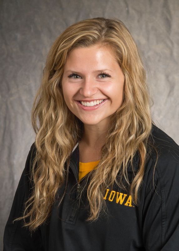 Laura Hallman - Women's Rowing - University of Iowa Athletics