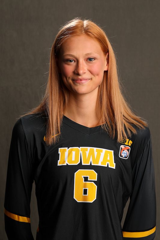 Delaney McSweeney - Volleyball - University of Iowa Athletics