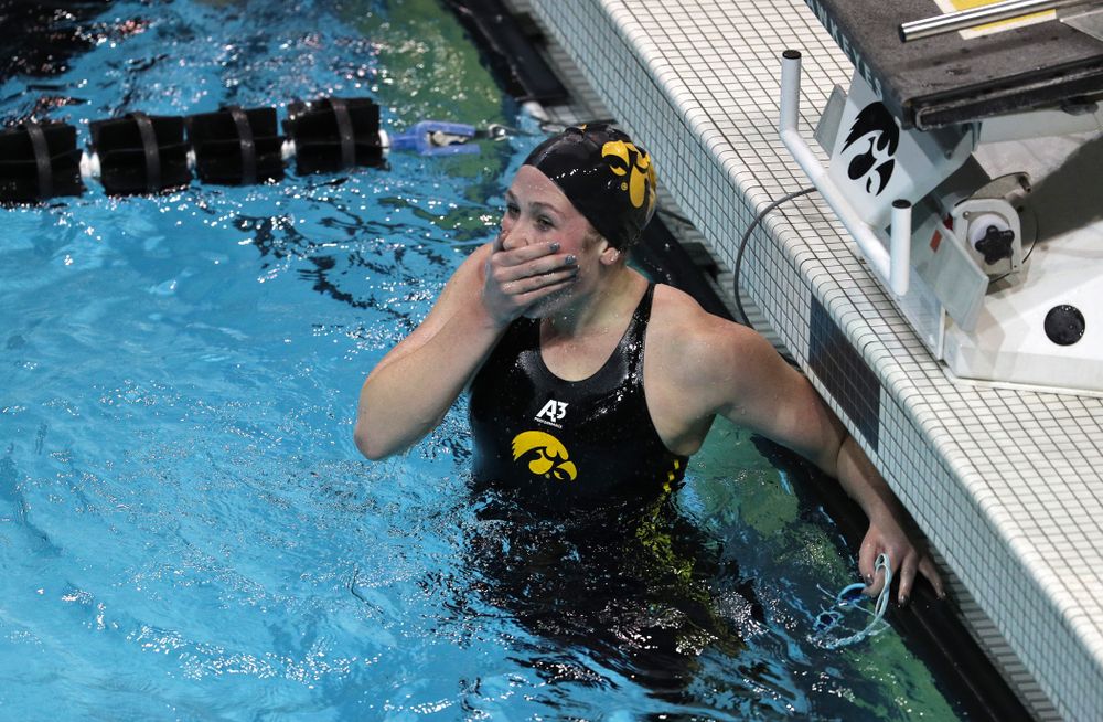 Iowa's Abbey Schneider swims the 1000-yard freestyle against the Iowa State Cyclones in the Iowa Corn Cy-Hawk Series Friday, December 7, 2018 at at the Campus Recreation and Wellness Center. (Brian Ray/hawkeyesports.com)