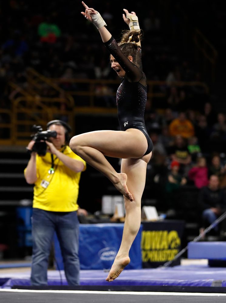 Lanie Snyder competes on the floor  