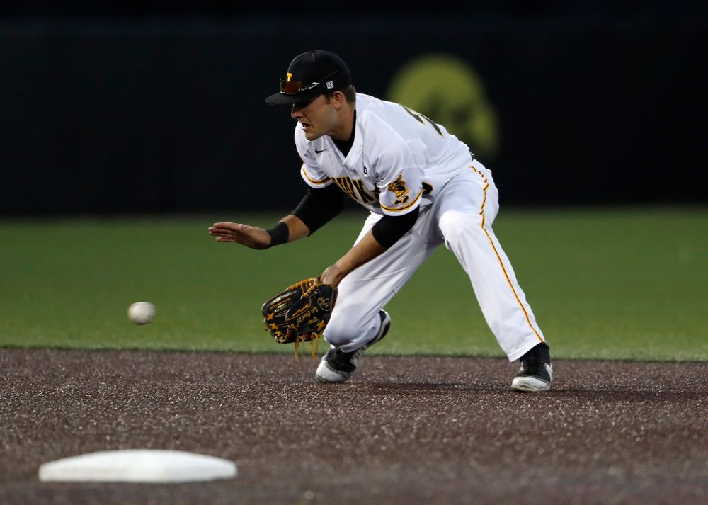 Iowa Hawkeyes infielder Kyle Crowl (23) against the Michigan Wolverines Friday, April 27, 2018 at Duane Banks Field in Iowa City. (Brian Ray/hawkeyesports.com)