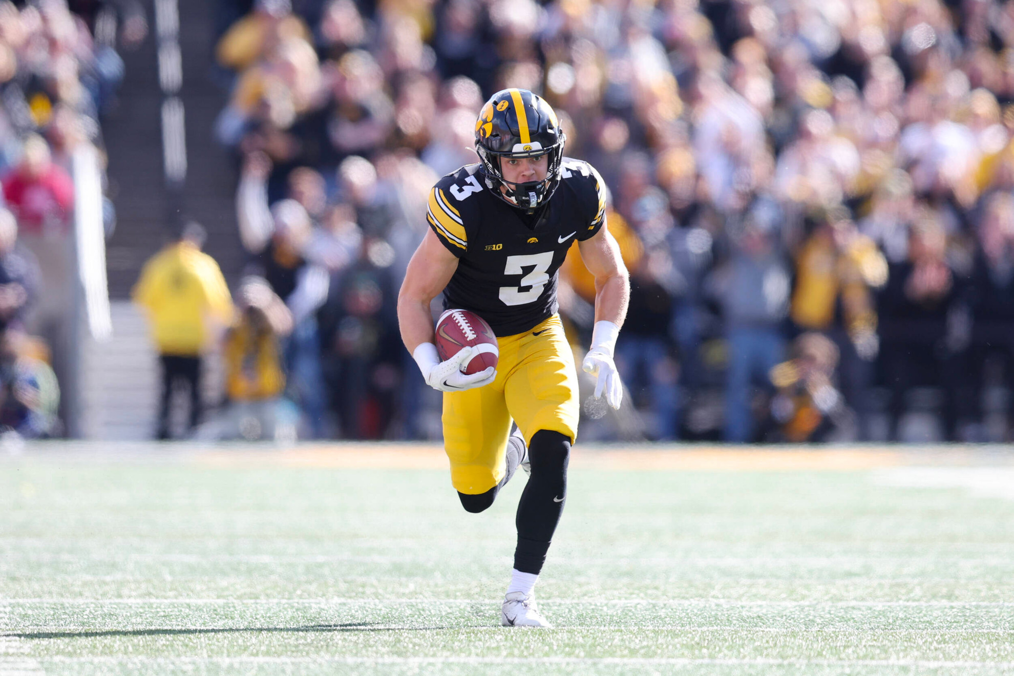 3 Hawkeyes Tabbed Walter Camp All-America - Iowa Hawkeyes Athletics ...
