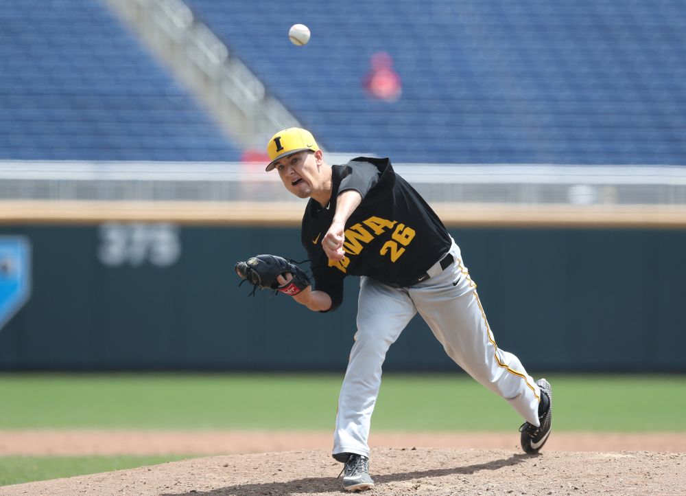 Iowa Hawkeyes Adam Ketelsen (26) against the Nebraska Cornhuskers in the first round of the Big Ten Baseball Tournament Friday, May 24, 2019 at TD Ameritrade Park in Omaha, Neb. (Brian Ray/hawkeyesports.com)