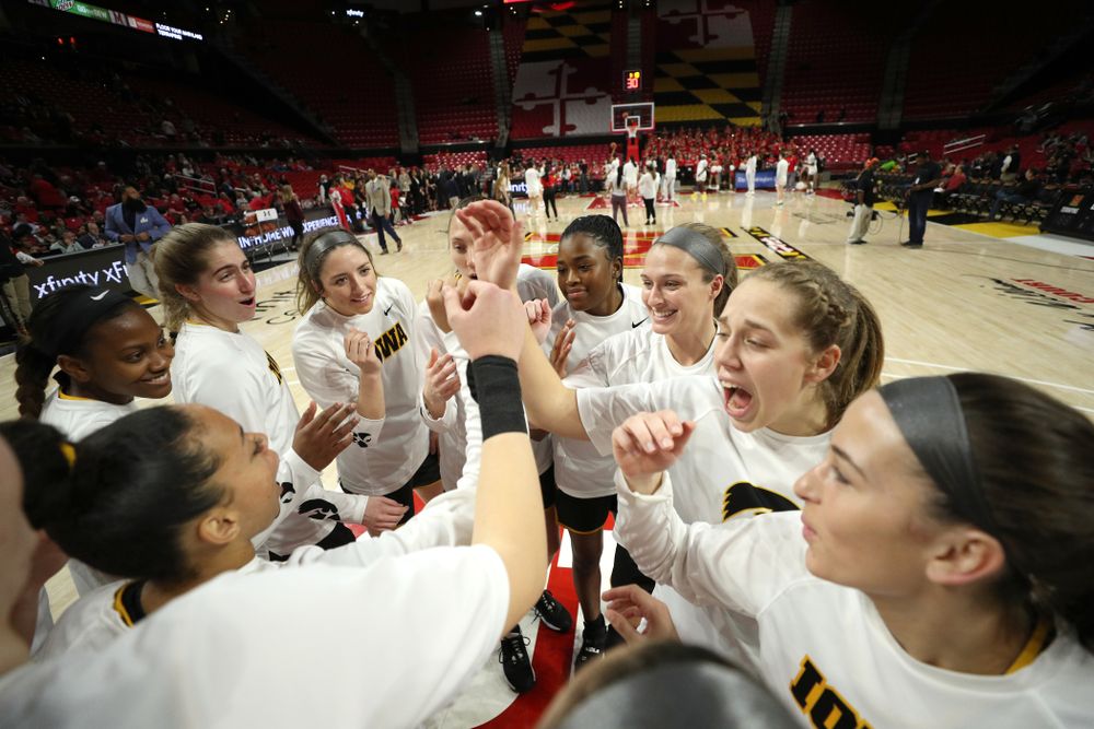 The Hawkeyes gather before their game against the Maryland Terrapins Thursday, February 13, 2020 at the Xfinity Center in College Park, MD. (Brian Ray/hawkeyesports.com)