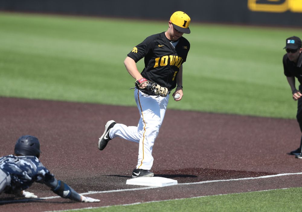 Iowa Hawkeyes Zeb Adreon (5) during game two against UC Irvine Saturday, May 4, 2019 at Duane Banks Field. (Brian Ray/hawkeyesports.com)