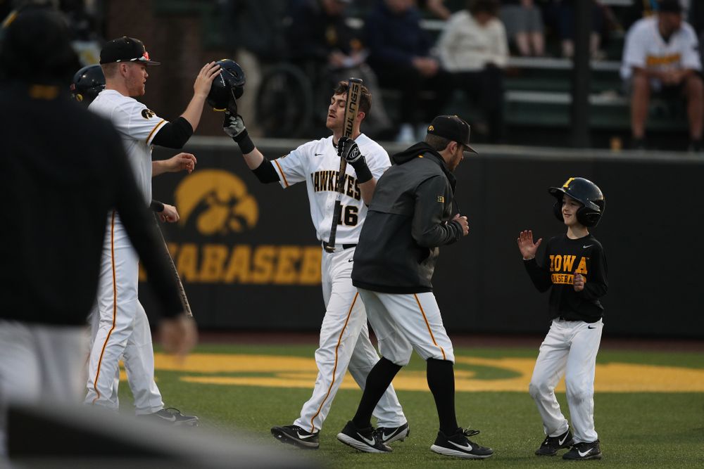 Iowa Hawkeyes Tanner Wetrich (16) and Gavin Gorzelanny against the Michigan State Spartans Friday, May 10, 2019 at Duane Banks Field. (Brian Ray/hawkeyesports.com)