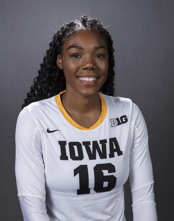 Taylor Louis - Volleyball - University of Iowa Athletics