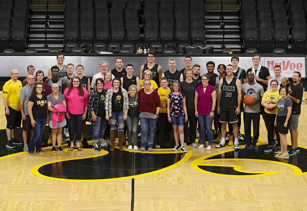 The Iowa Hawkeyes Men’s Basketball team and visitors from the University of Iowa Hospitals and Clinics Adolescent and Young Adult (AYA) Cancer Program at Carver-Hawkeye Arena in Iowa City on Monday, Sep 30, 2019. (Stephen Mally/hawkeyesports.com)