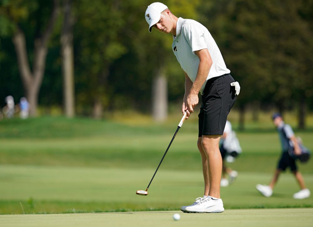 Iowa’s Benton Weinberg putts during the second day of the Golfweek Conference Challenge at the Cedar Rapids Country Club in Cedar Rapids on Monday, Sep 16, 2019. (Stephen Mally/hawkeyesports.com)