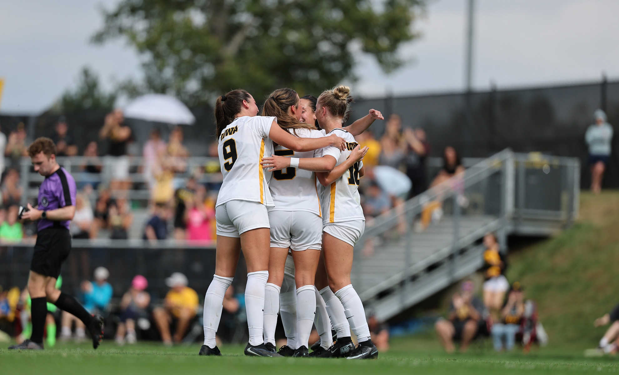 No. 12 Hawkeyes Blank Minnesota、2-0 -Iowa Hawkeyes Athletics