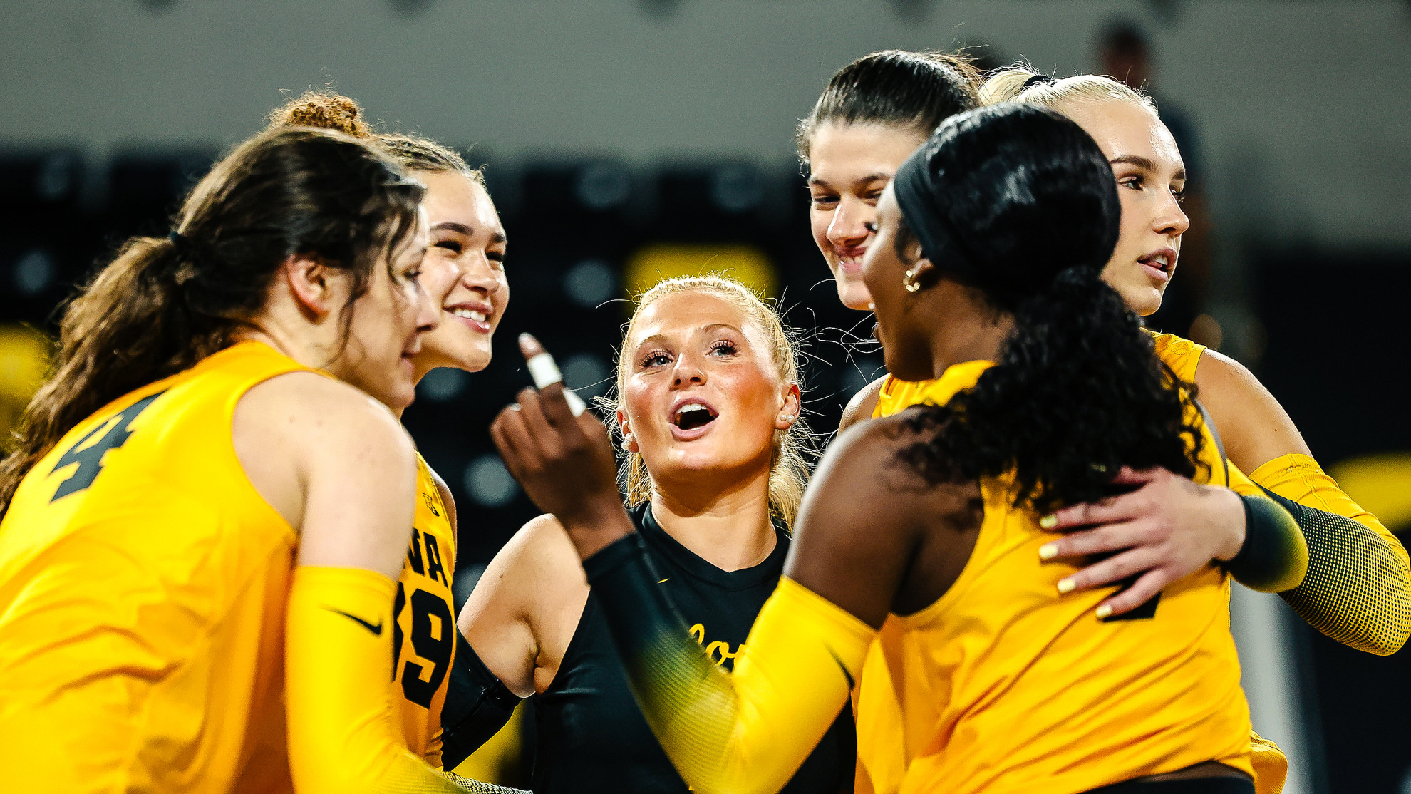 Hawkeyes Roll Rebels in Season Opener - Iowa Hawkeyes Athletics ...