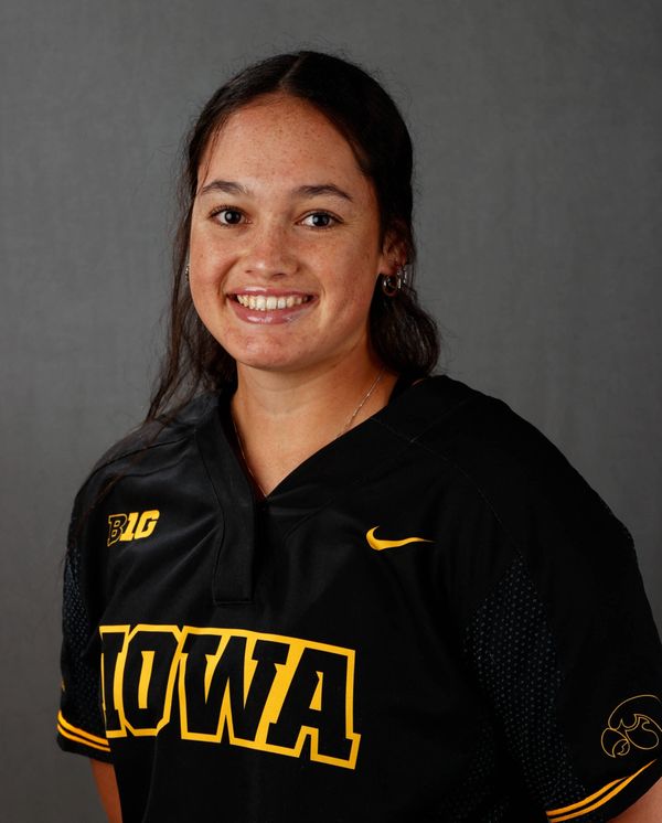 Kalena Burns - Softball - University of Iowa Athletics
